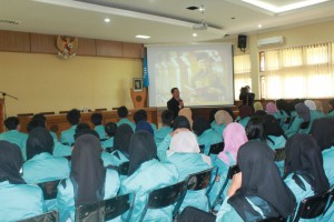 FP UNS Gelar Life Management Training untuk Mahasiswa D-3